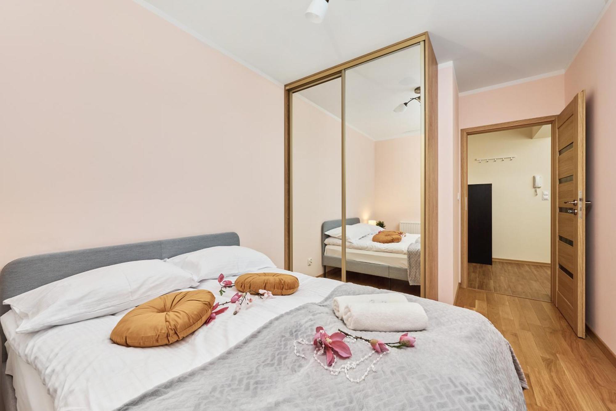 Wroclaw Rose Apartments By Noclegi Renters Buitenkant foto