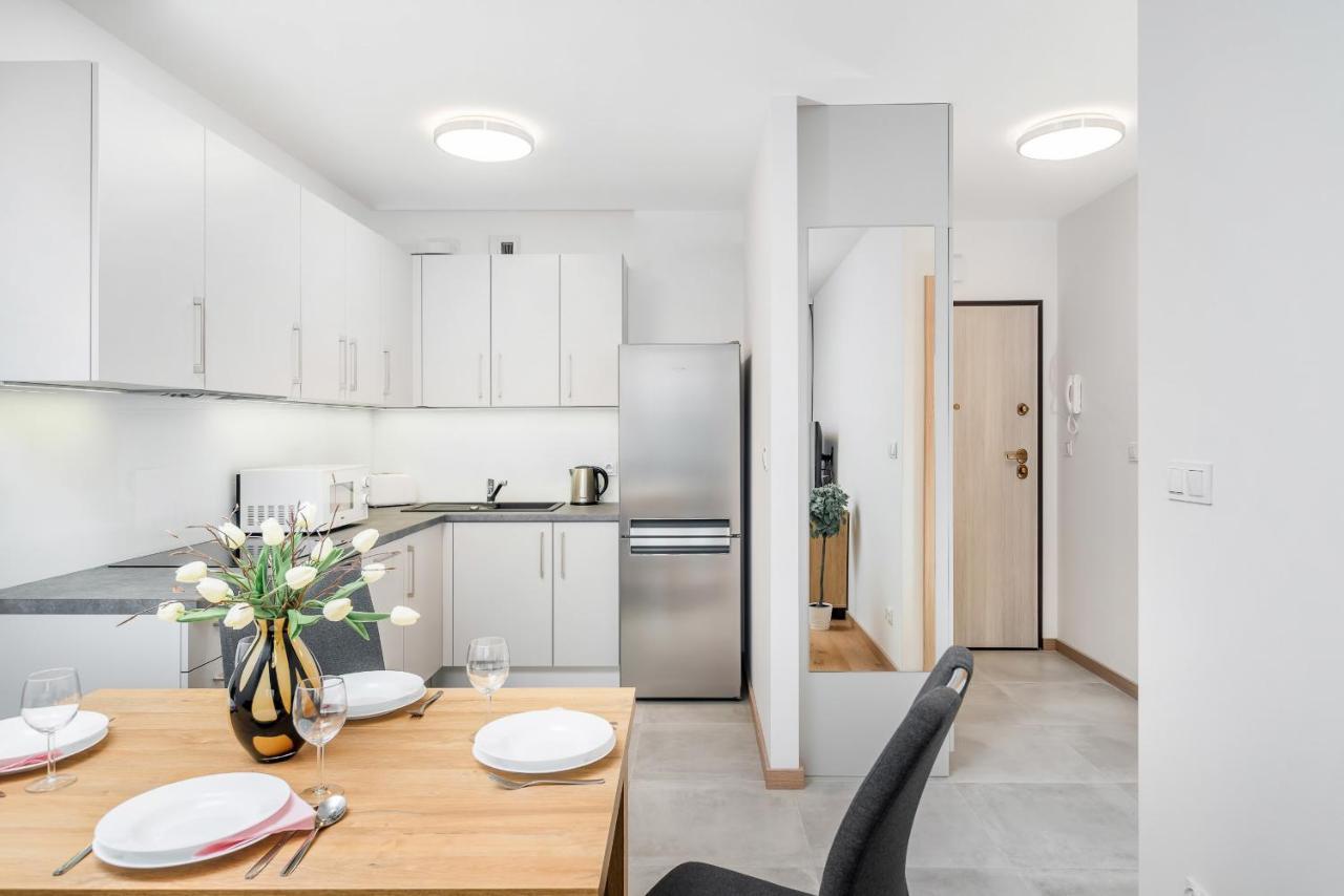 Wroclaw Rose Apartments By Noclegi Renters Buitenkant foto